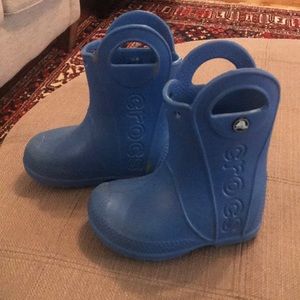 Crocs rain boots toddler size 7 blue